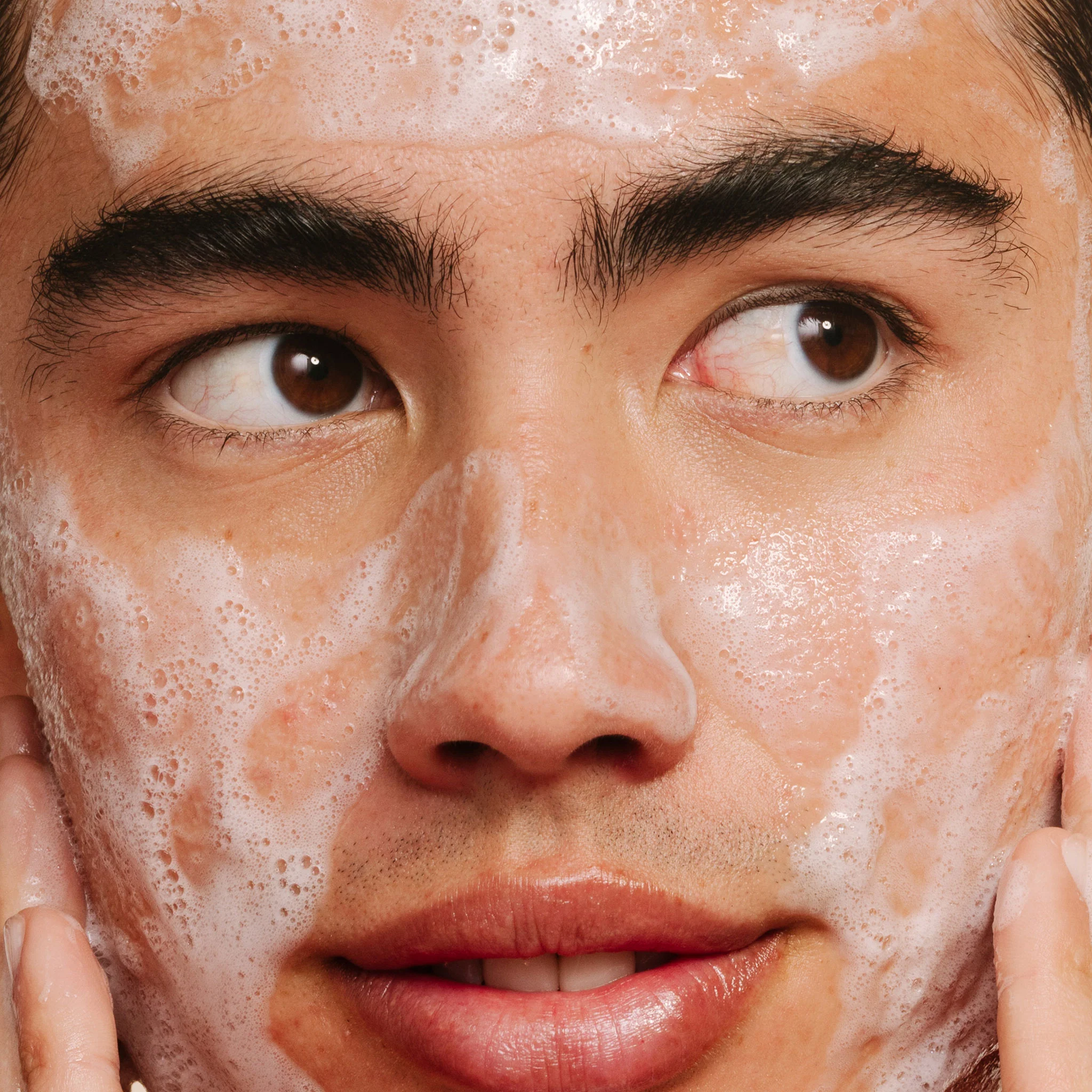 breakout clearing foaming wash - Image 8